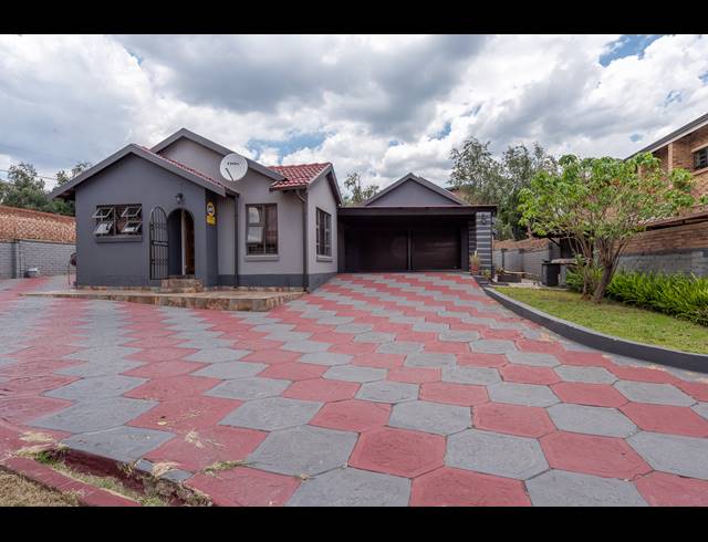3 BEDROOM FREESTANDING FOR SALE IN MARLBORO GARDENS